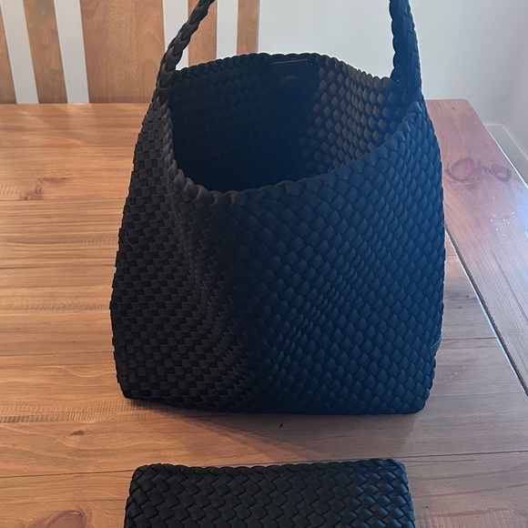 Naghedi Nomad Medium Hobo Onyx Black like new - Picture 2 of 8